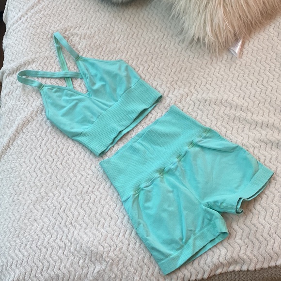 COPY - 🌺free people Good karma bra and biker short set - Picture 4 of 16